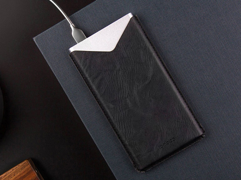 Внешний аккумулятор Rombica NEO AX70L, 7 000 мАч, алюминий, серебристый, чехол - рис 6.