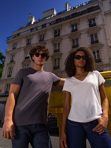 Футболка унисекс Regent с V-образным вырезом, красная - рис 9.