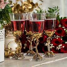 Набор бокалов для вина в шкатулке Розы (4 шт)