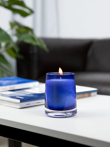 Ароматическая свеча Fragnola, пряная древесина и кардамон, темно-синяя - рис 6.