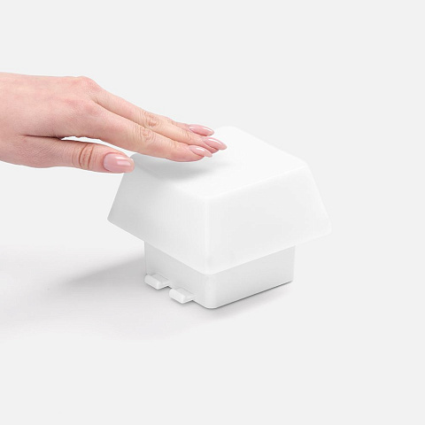 Светильник в виде клавиши клавиатуры Knoppi, белый - рис 5.